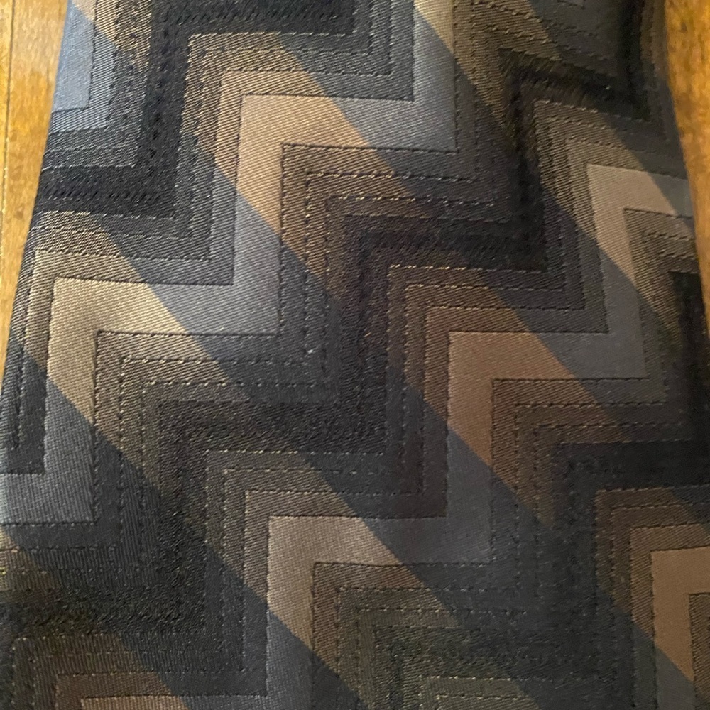 Murano Mens Silk Geometric Necktie Tie 66”